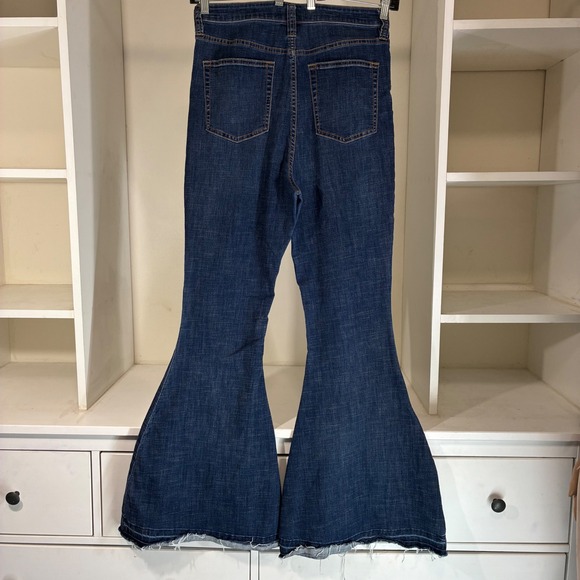 We The Free Free People Just Float On Flare Jeans Blue Wash Size 32 70s Boho - Picture 3 of 10